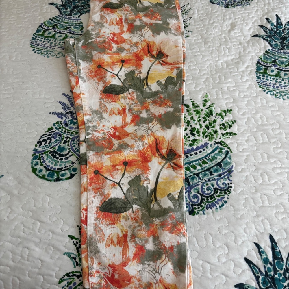 Chico’s Perfect Stretch Jeans~14 - Picture 2 of 9